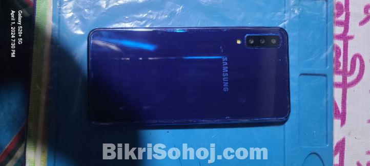 Samsung galaxy A7 ram 4+64 GB